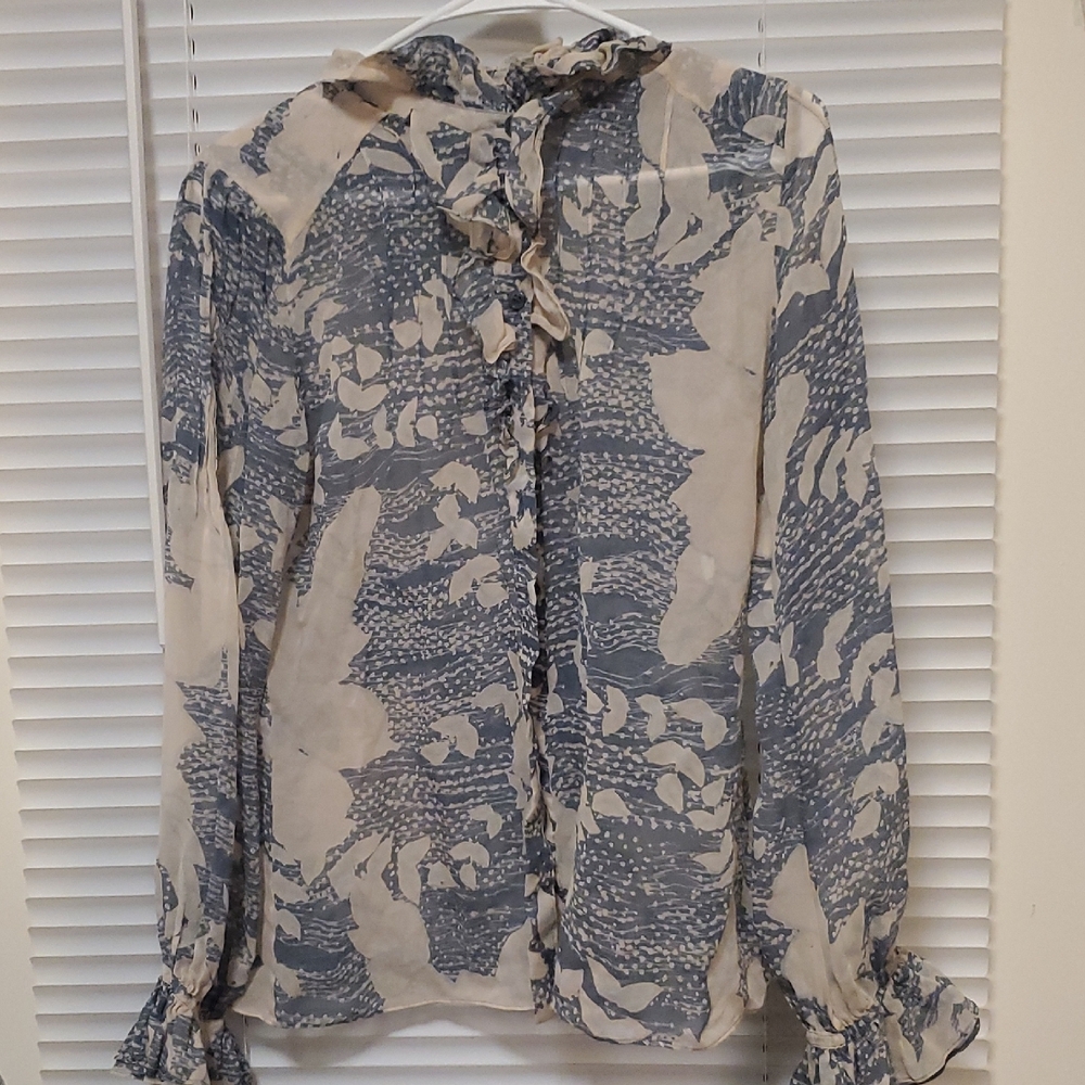 Women's Blue and Cream Patterned Top